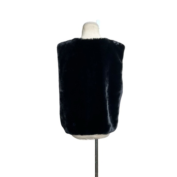 Echo black faux fur vest size Large - Picture 3 of 10